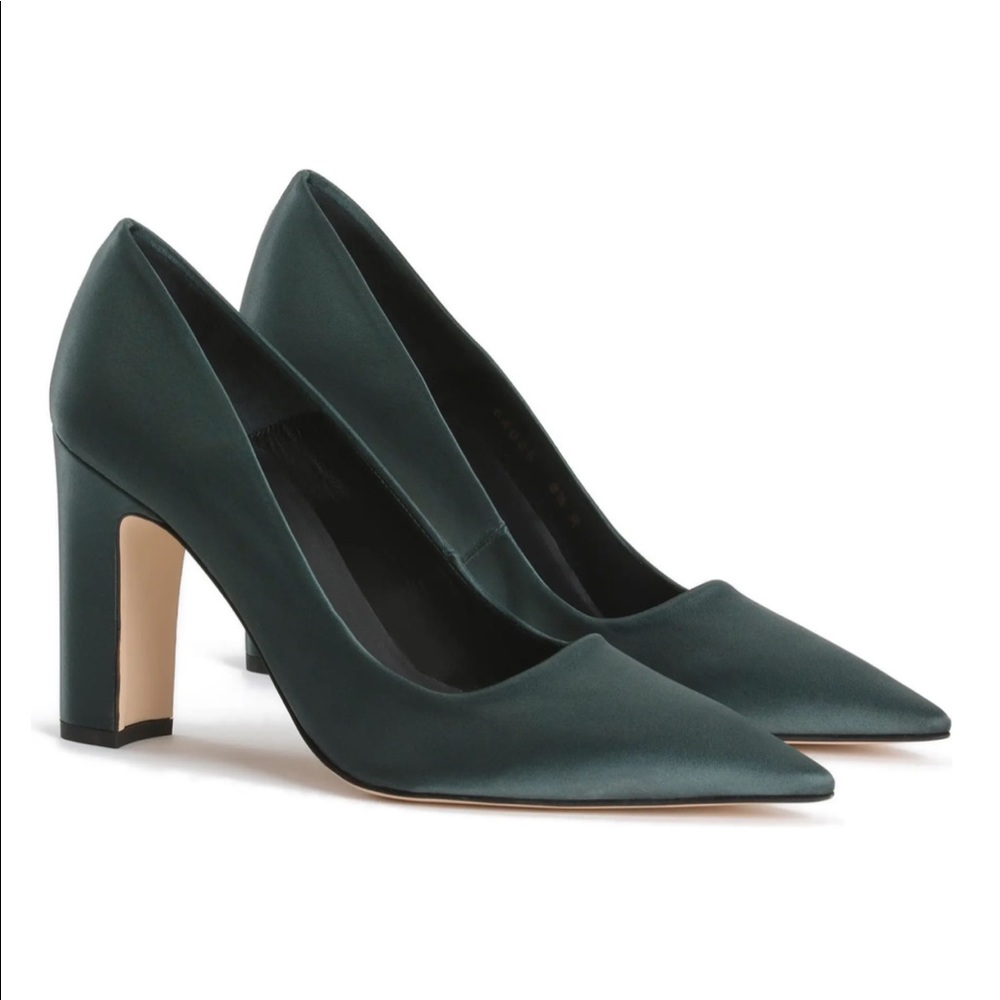Good American Statement Pump